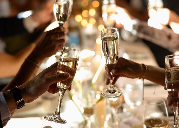 A New Year's Eve Toast by the Sea Villa del Mar Hôtel Benidorm A New Year's Eve Toast by the Sea Villa del Mar Hôtel Benidorm